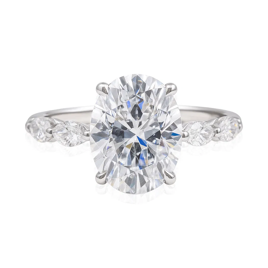 Vintage Oval Elegance view 1