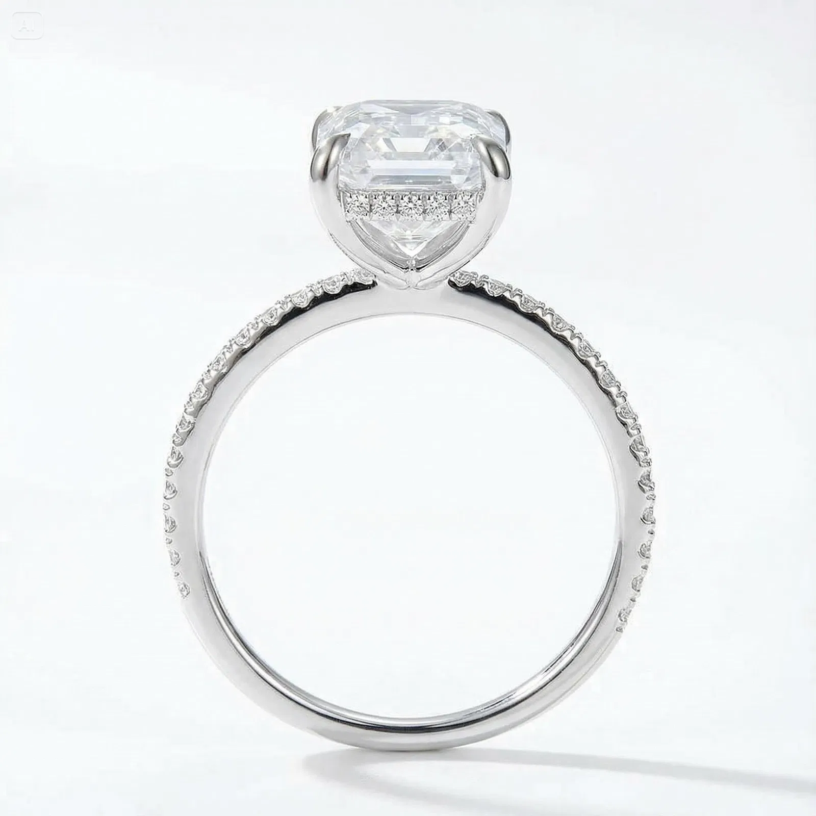 Lumière Royale Emerald Ring view 6